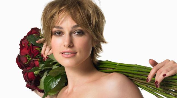 Keira Knightley With Flower Images Wallpaper 5120x2880 Resolution