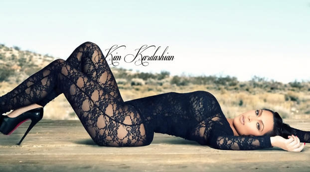 Kim Kardashian Latest Photos Wallpaper 2560x1080 Resolution