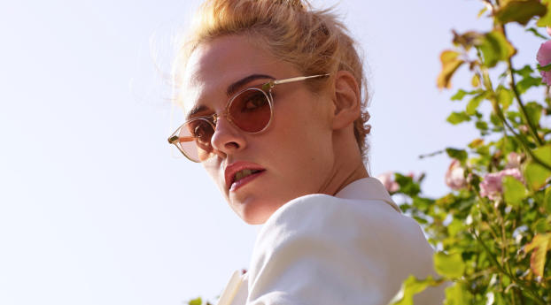 Kristen Stewart 2021 Actress Wallpaper 600x1024 Resolution