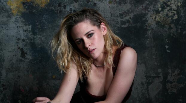 Kristen Stewart Actress 2022 Wallpaper 640x1136 Resolution