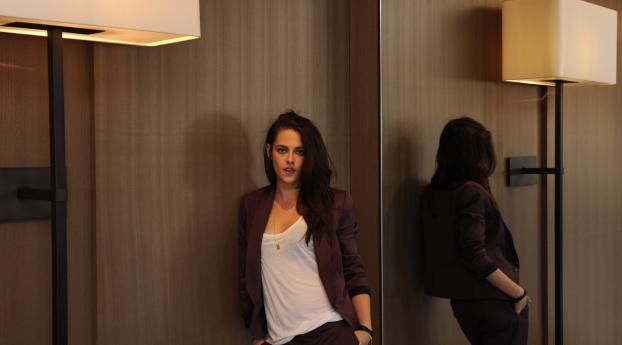 Kristen Stewart Suit Pose Wallpaper 1080x2040 Resolution