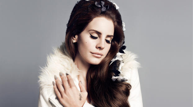 Lana Del Rey portrait wallpapers Wallpaper