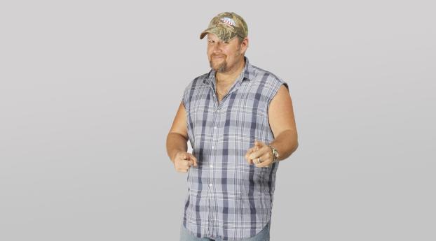 larry the cable guy, shirt, cap Wallpaper 1080x2280 Resolution