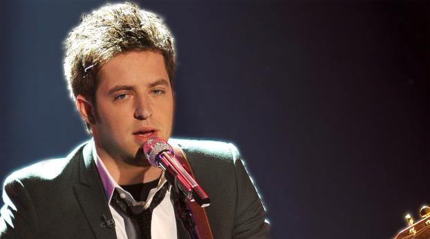 lee dewyze, suit, tie Wallpaper 2560x1700 Resolution