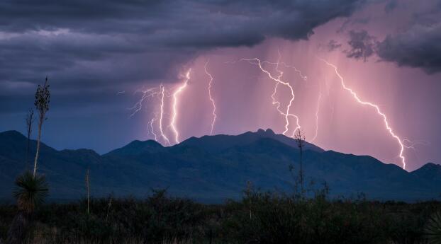 Lightning HD Mountains Photography Wallpaper