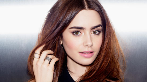 Lily Collins 2019 Wallpaper 2560x1024 Resolution