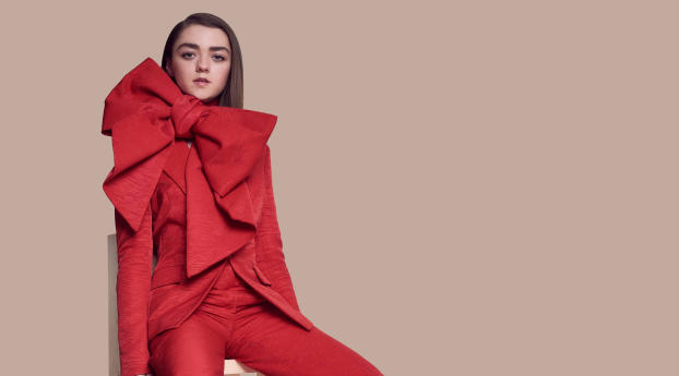 Maisie Williams in Red Wallpaper