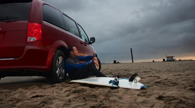 man, car, sand Wallpaper 1024x768 Resolution