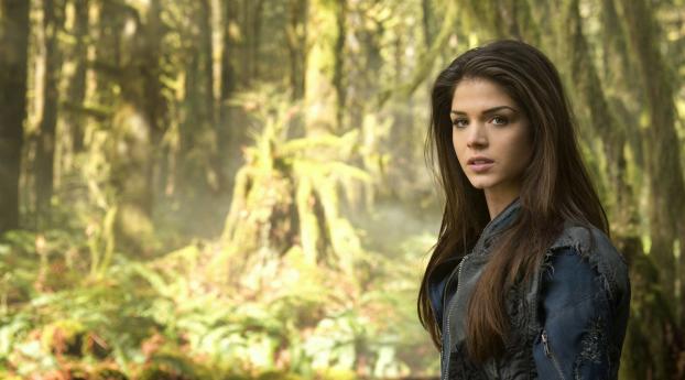 Marie Avgeropoulos As Octavia Blake In The 100 Wallpaper