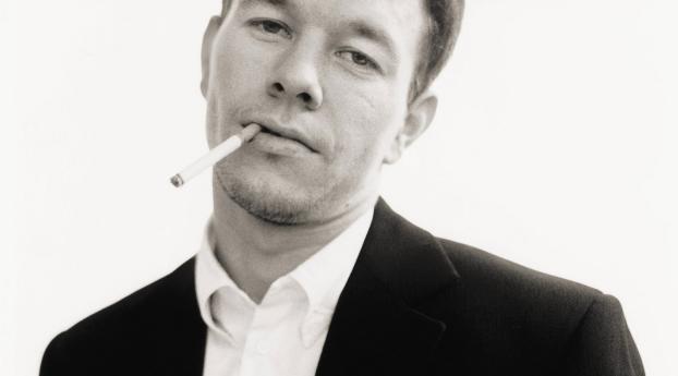 mark wahlberg, cigarette, face Wallpaper 2560x1600 Resolution