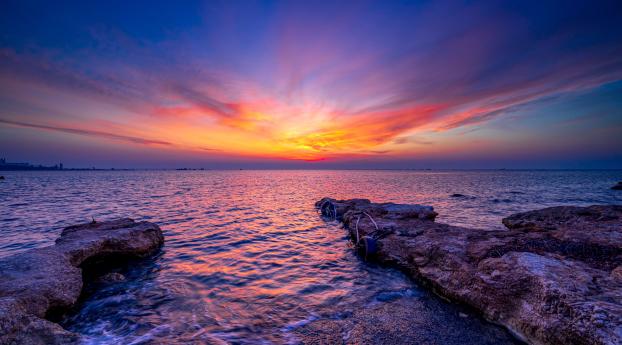 Mediterranean Sea Sunset Wallpaper 320x290 Resolution