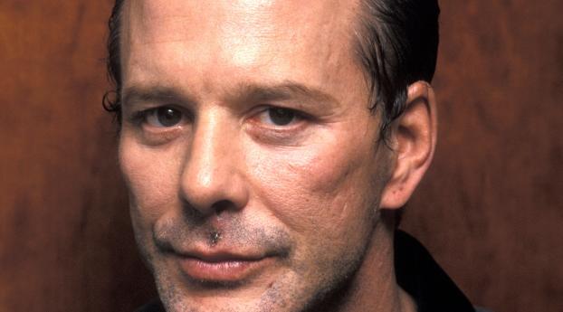 mickey rourke, face, smile Wallpaper 320x240 Resolution