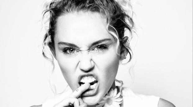 Miley Cyrus Monochrome 2017 Wallpaper 840x1160 Resolution