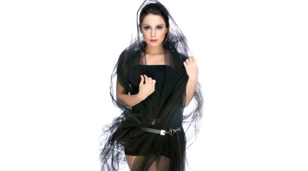Minissha Lamba In Black Dress Wallpaper 720x1440 Resolution