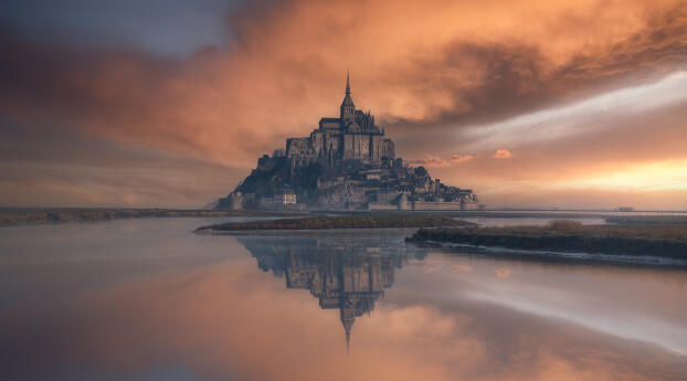 Mont Saint-Michel HD Reflection Wallpaper