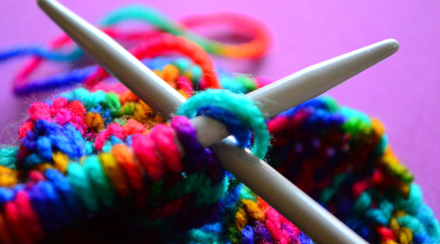 needles, thread, knitting Wallpaper