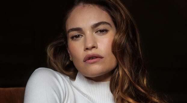 New Lily James Actress 2022 Wallpaper 320x480 Resolution