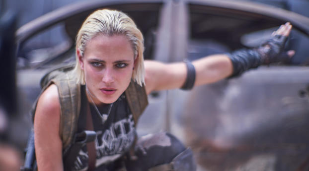 Nora Arnezeder Army of the Dead Wallpaper 720x1520 Resolution