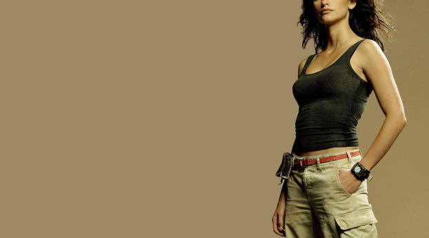 Penelope Cruz in Trouser wallpapers Wallpaper 360x325 Resolution