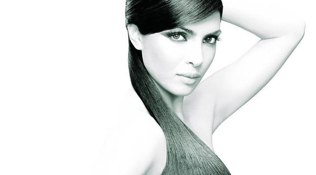 Priyanka Chopra Lovely Hair Wallpaper Wallpaper 960x544 Resolution