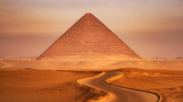 Pyramid in Desert Wallpaper 2500x900 Resolution
