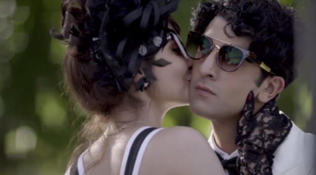 Ranbir Kapoor Anushka Sharma Bombay Velvet Kissing Scenes Pics Wallpaper 2560x1800 Resolution