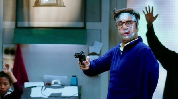  Ranbir Kapoor In Jagga Jasoos Movie Funny Face Wallpaper 320x480 Resolution
