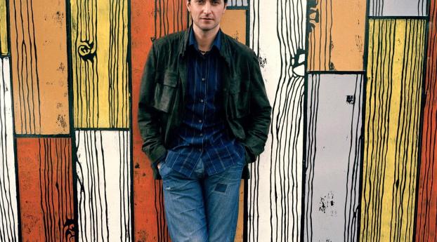 richard armitage, brunette, jeans Wallpaper 480x484 Resolution