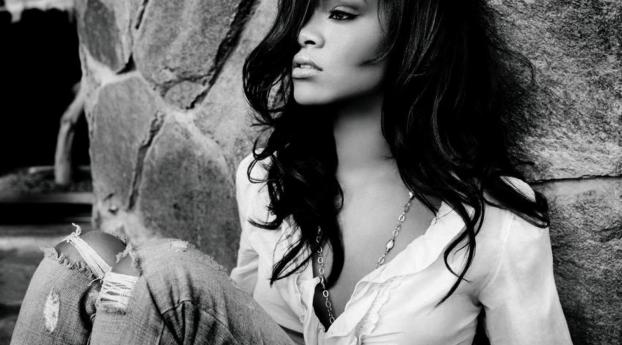 Rihanna Black and White wallpapers Wallpaper 480x854 Resolution
