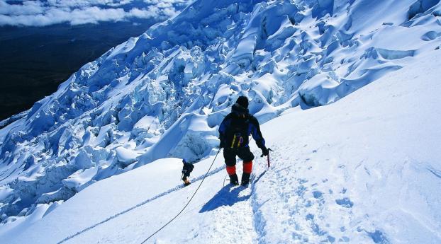 rock climber, snow, mountains Wallpaper 3840x2400 Resolution
