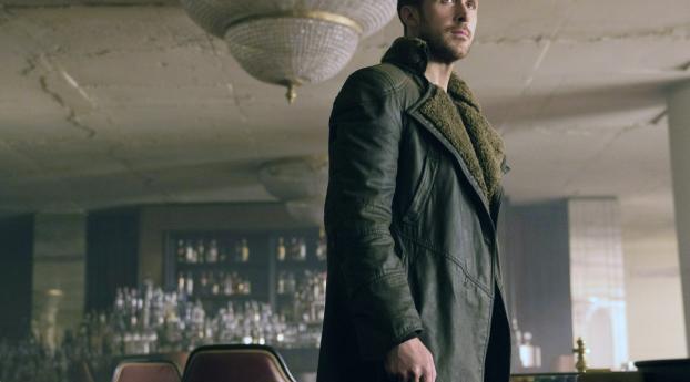 Ryan Gosling In Blade Runner 2049 Movie Wallpaper 720x1560 Resolution