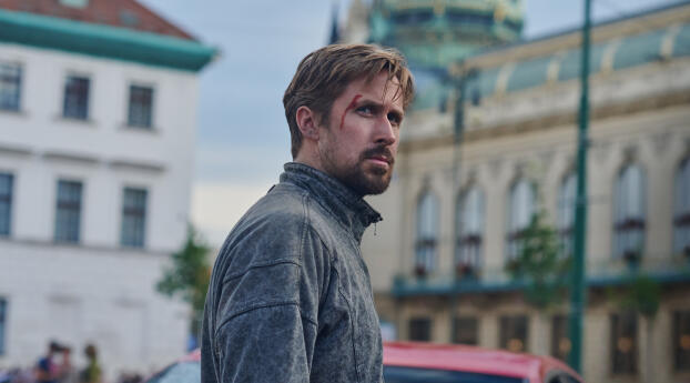 Ryan Gosling in The Gray Man HD Wallpaper 1600x600 Resolution