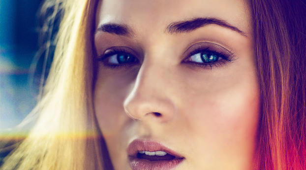 Sophie Turner Cute Face Wallpaper 800x1280 Resolution