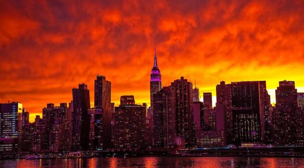 Sunset in Manhattan Wallpaper 320x480 Resolution