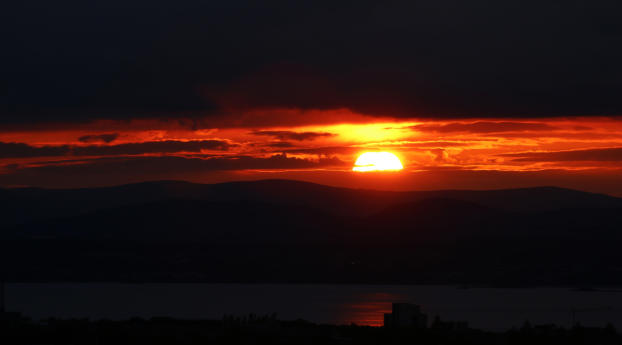 Sunset In Scotland Wallpaper 1080x2232 Resolution