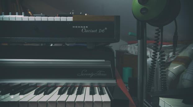 synthesizer, piano, musical instrument Wallpaper 2160x3840 Resolution