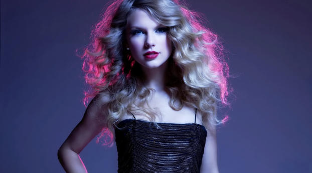 Taylor Swift highlighted hair wallpaper Wallpaper 1080x2280 Resolution