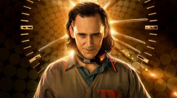 Tom Hiddleston as Loki 2021 Wallpaper 1400x1050 Resolution
