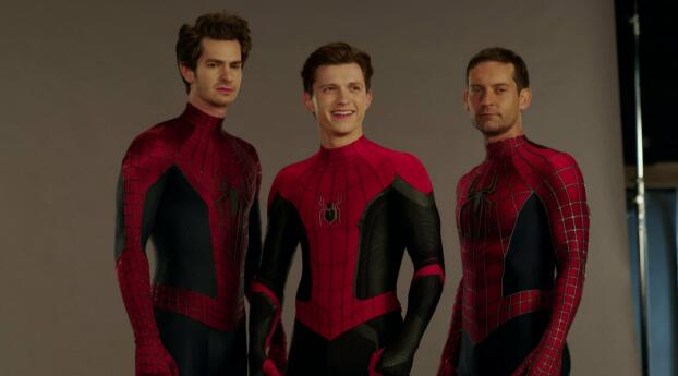 Tom Holland Andrew Garfield and Tobey Maguire Peter Parker Spider-Man Wallpaper 480x640 Resolution