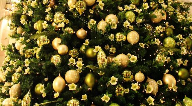 tree christmas decorations, gold, new year Wallpaper 320x480 Resolution