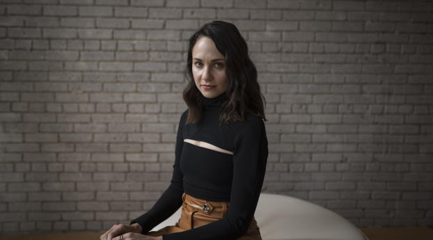 Tuppence Middleton 2019 Wallpaper 320x568 Resolution