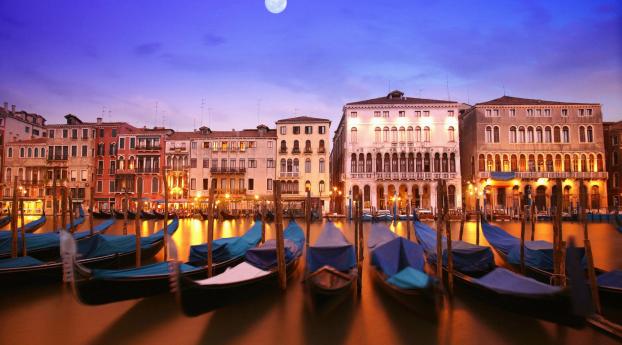 venice, italy, a city on the water Wallpaper 1100x1080 Resolution