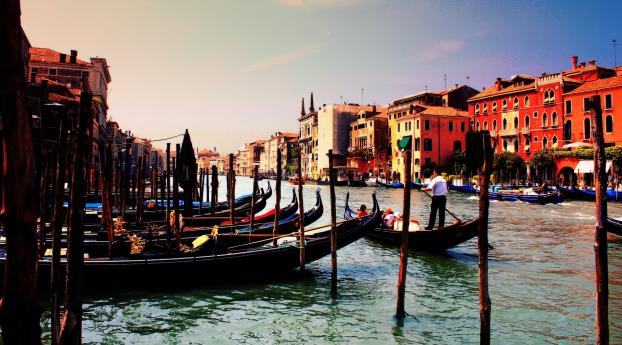 venice, italy, gondola Wallpaper 2048x1152 Resolution