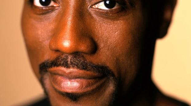 wesley snipes, face, eyes Wallpaper 1125x2436 Resolution