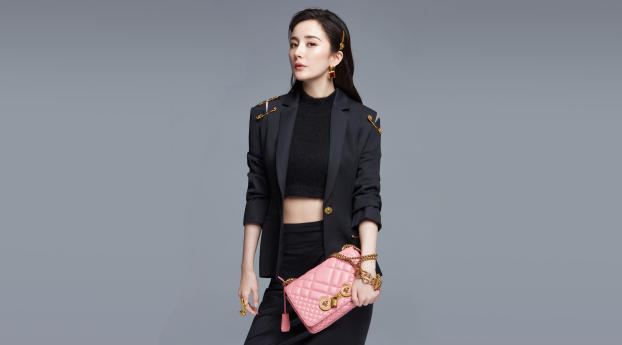 Yang Mi Actress Wallpaper 7680x4320 Resolution
