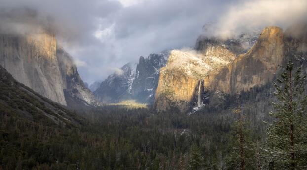 Yosemite National Park 4k Valley Wallpaper 1360x768 Resolution