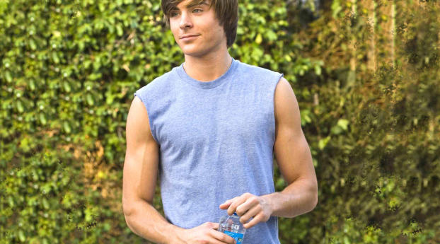 Zac Efron Awesome Wallpapers Wallpaper 3072x1728 Resolution